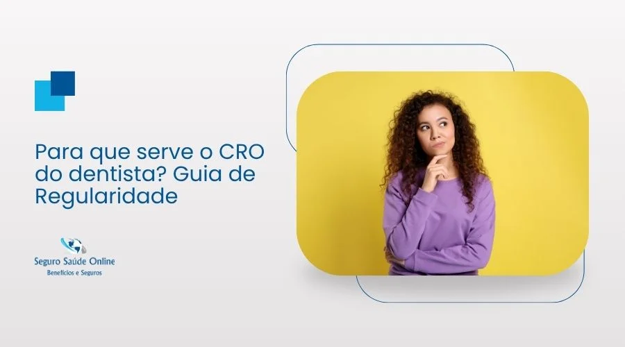 Cirurgião-dentista segurando carteira profissional do CRO com foco na regularidade